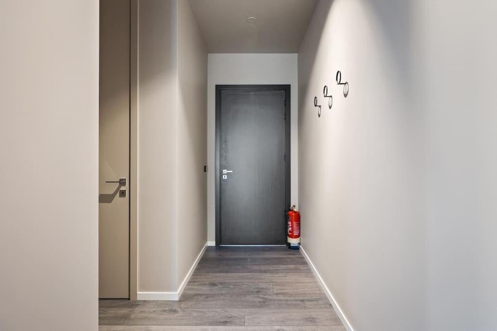 Private Lux 2Br & 2Ba City Center With Free Parking レイキャヴィーク エクステリア 写真